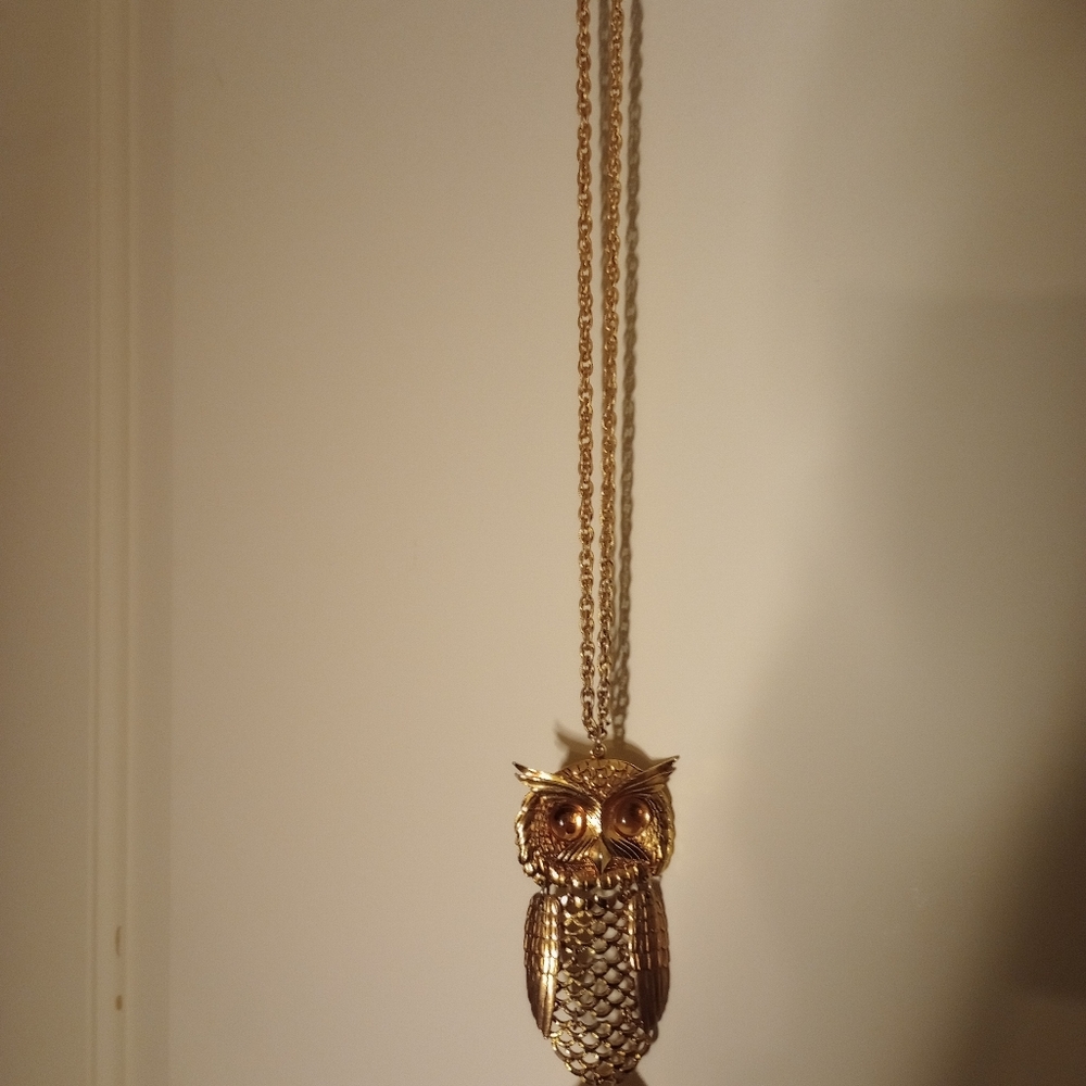 Large, Park Lane ,articulated owl with amber eyes 1960s very clean and shiney